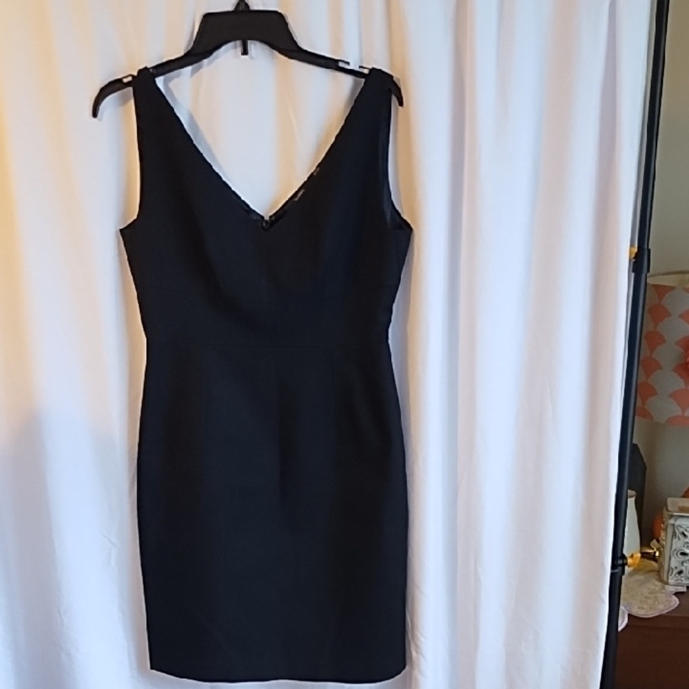 Tahari little black dress sleeveless size 8